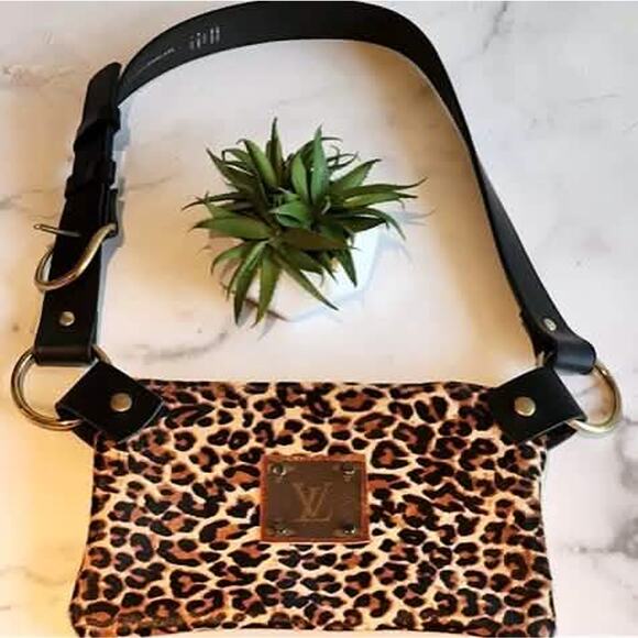 Recycled Leopard Print Leather Shoulder Bag w/ Repurposed Belt Strap & LV Canvas - Picture 2 of 4